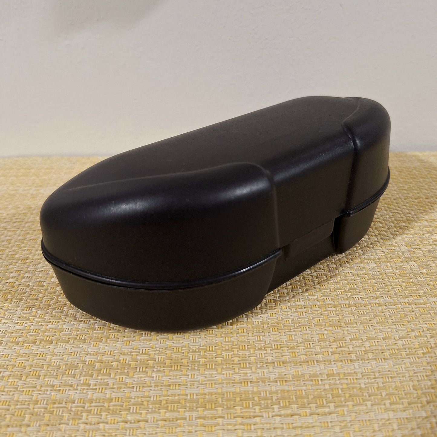 Sunglass protective case - Black